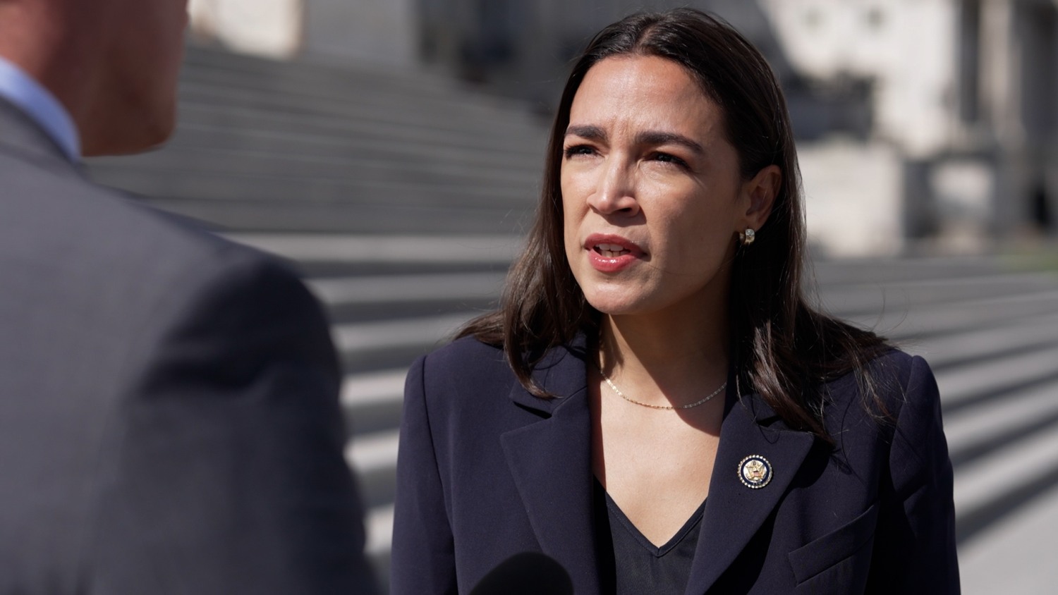 AOC: Democrats united in effort to end government shutdown