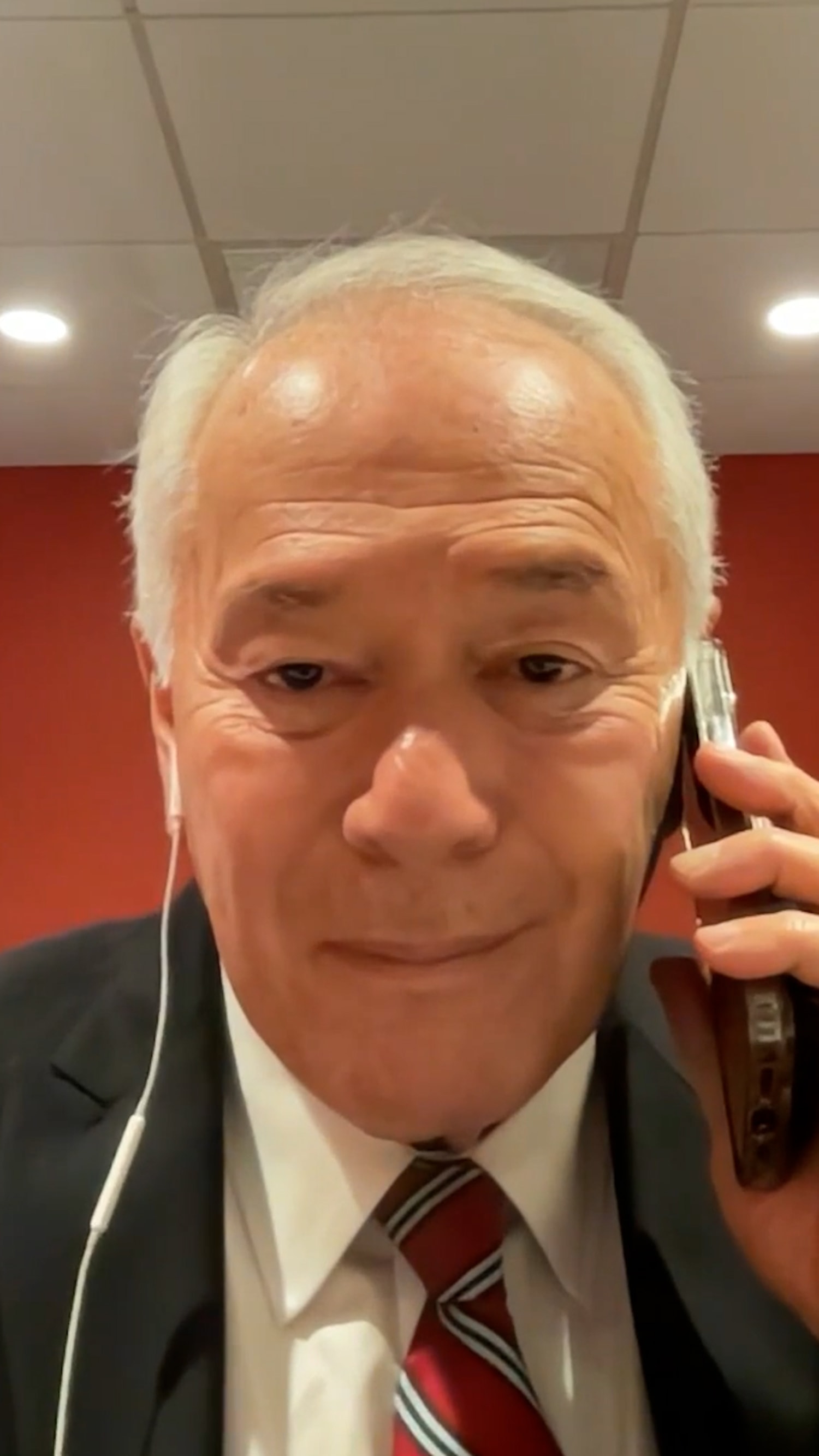 Former FBI agent: 'What's the point' of Louvre heist?