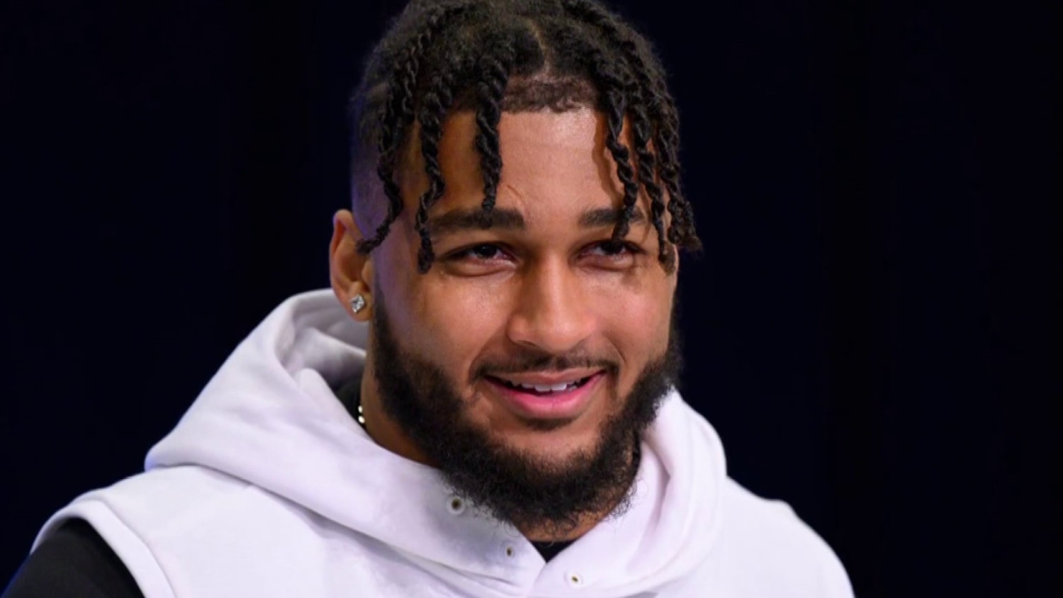 Dallas Cowboys' Marshawn Kneeland dies by apparent suicide