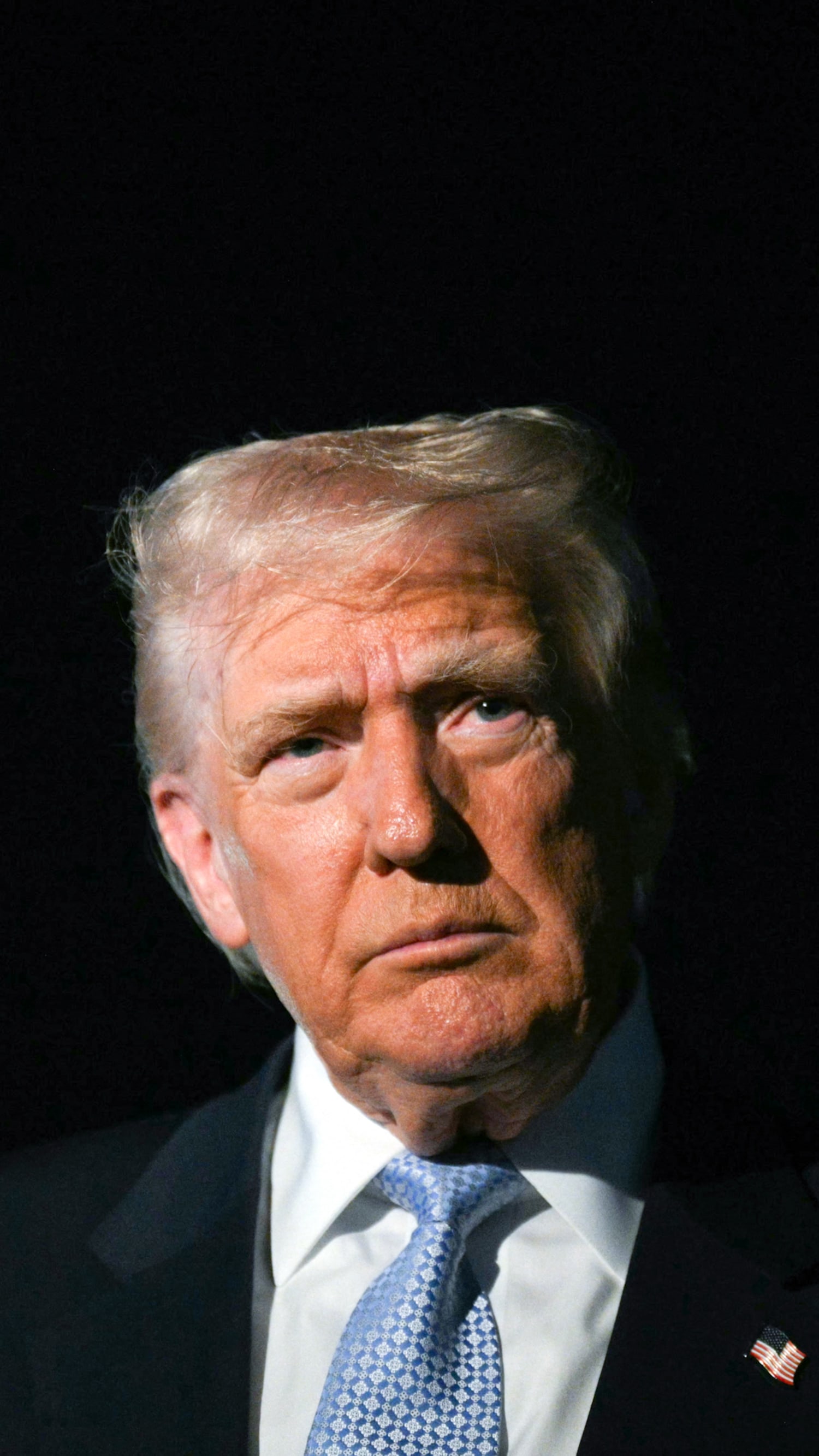 Trump signs bill to release DOJ's Epstein files