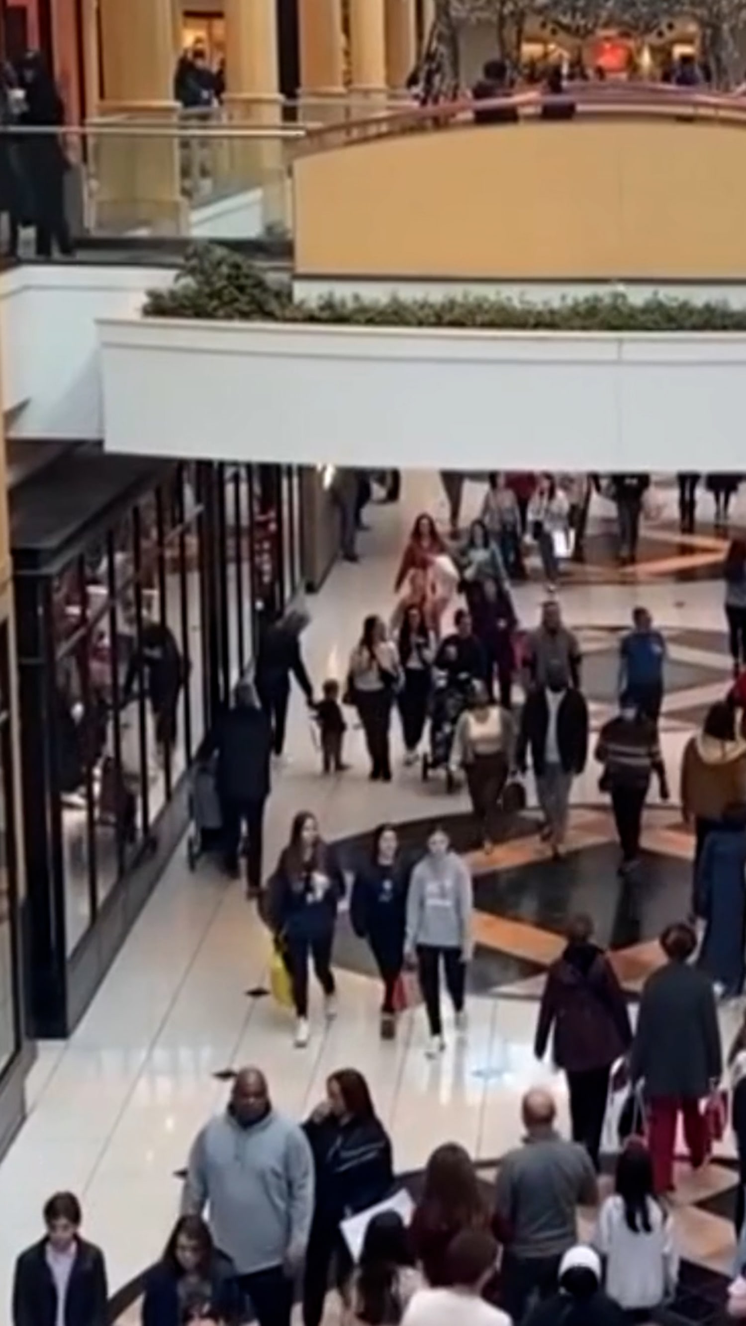 Economy saw 4.3% jump in late summer spending surge