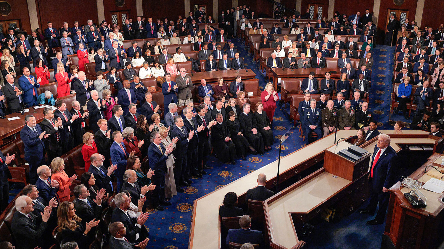 nbcnews.com - Trump touts a 'roaring economy' in his State of Union as Americans continue to struggle