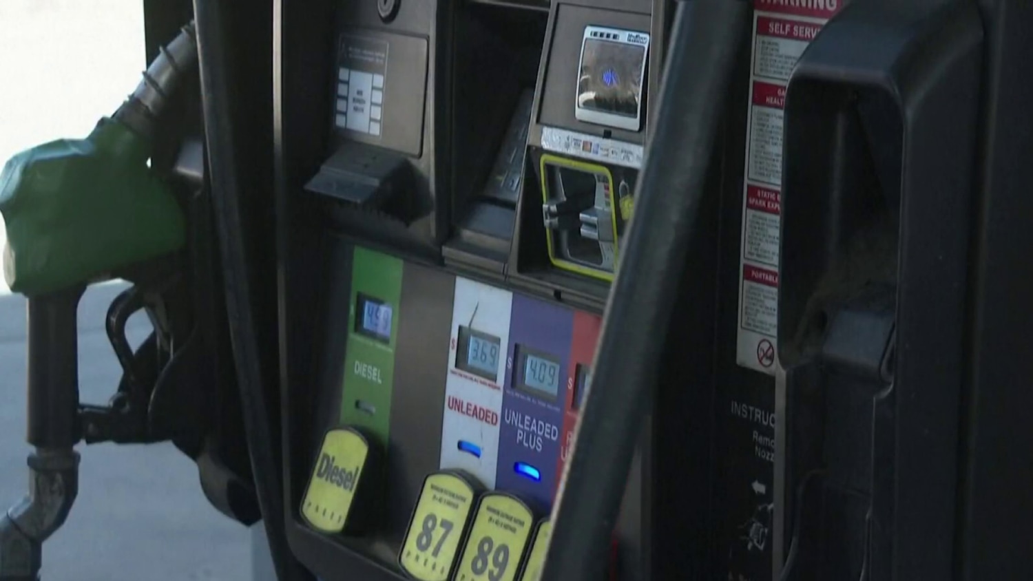 nbcnews.com - U.S. eases Iranian oil sanctions in scramble to contain energy prices, handing Tehran a boost