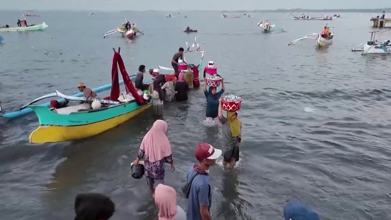 nbcnews.com - Photo essay: Southeast Asia's overfishing crisis - and the effort to uncover its roots