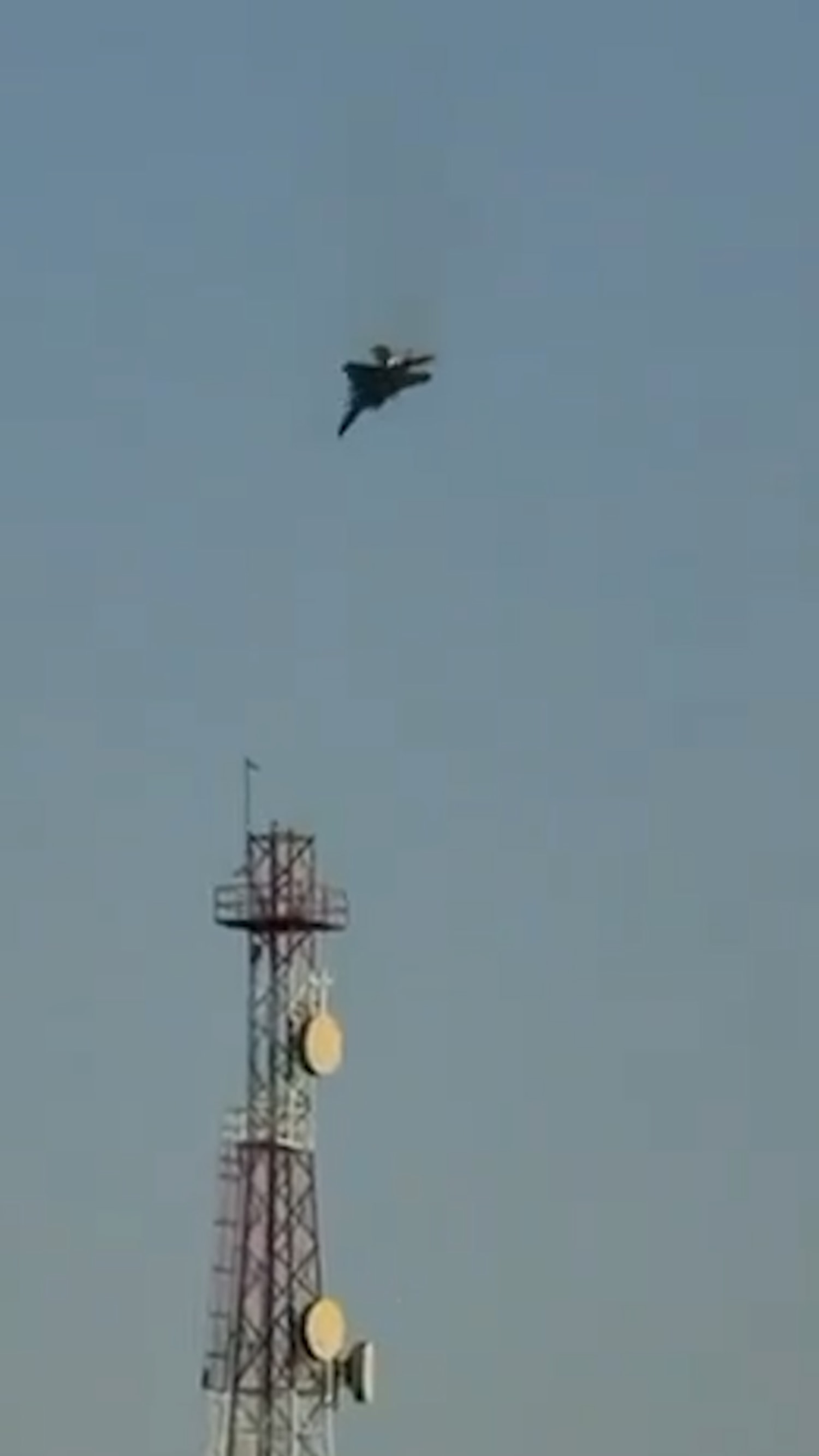 Video shows U.S. warplane crashing in Kuwait