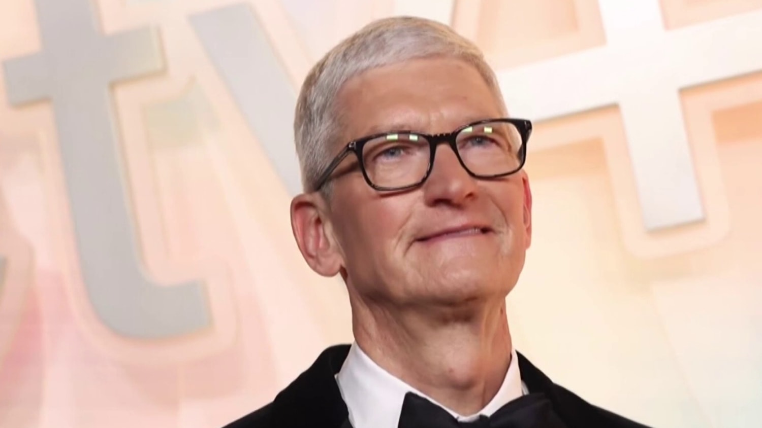 nbcnews.com - Apple says John Ternus will be new CEO, Tim Cook will transition to executive chairman