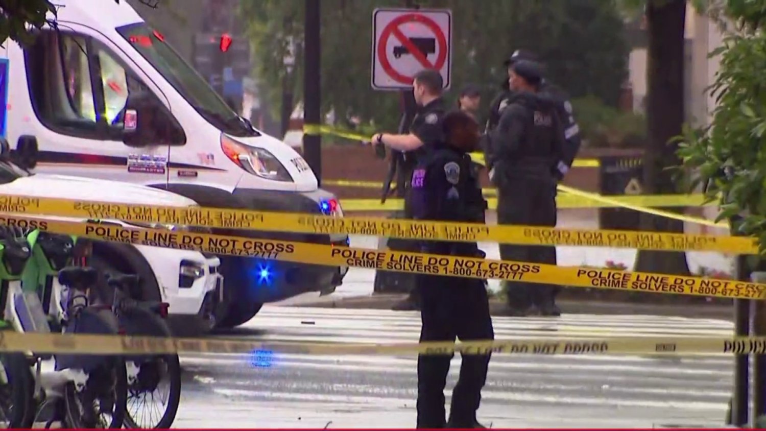 Secret Service kills man who opened fire at White House security