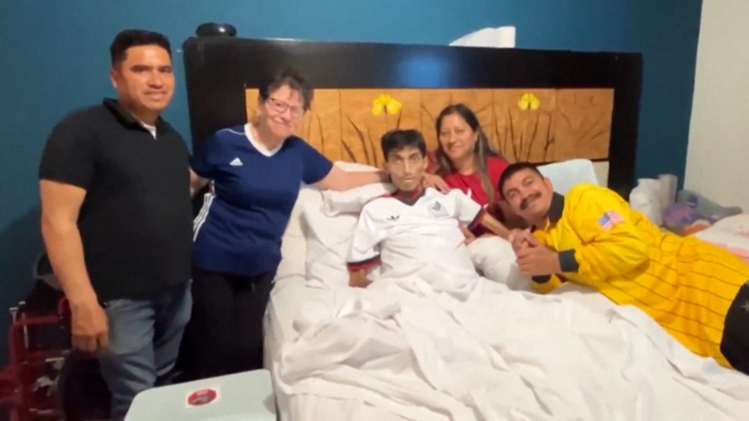 Teen dies after last-wish reunion with parents who were detained by  immigration authorities