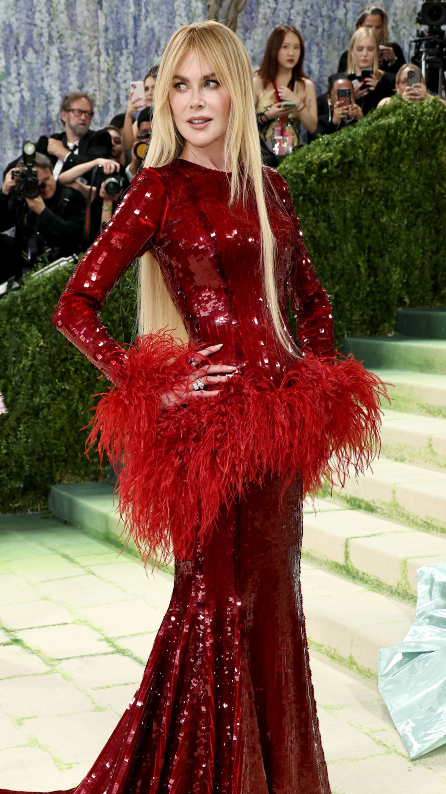 nicole kidman metallic dress Demi Moore to Nicole Kidman: Stars Rock Metallics And Sequins In January
