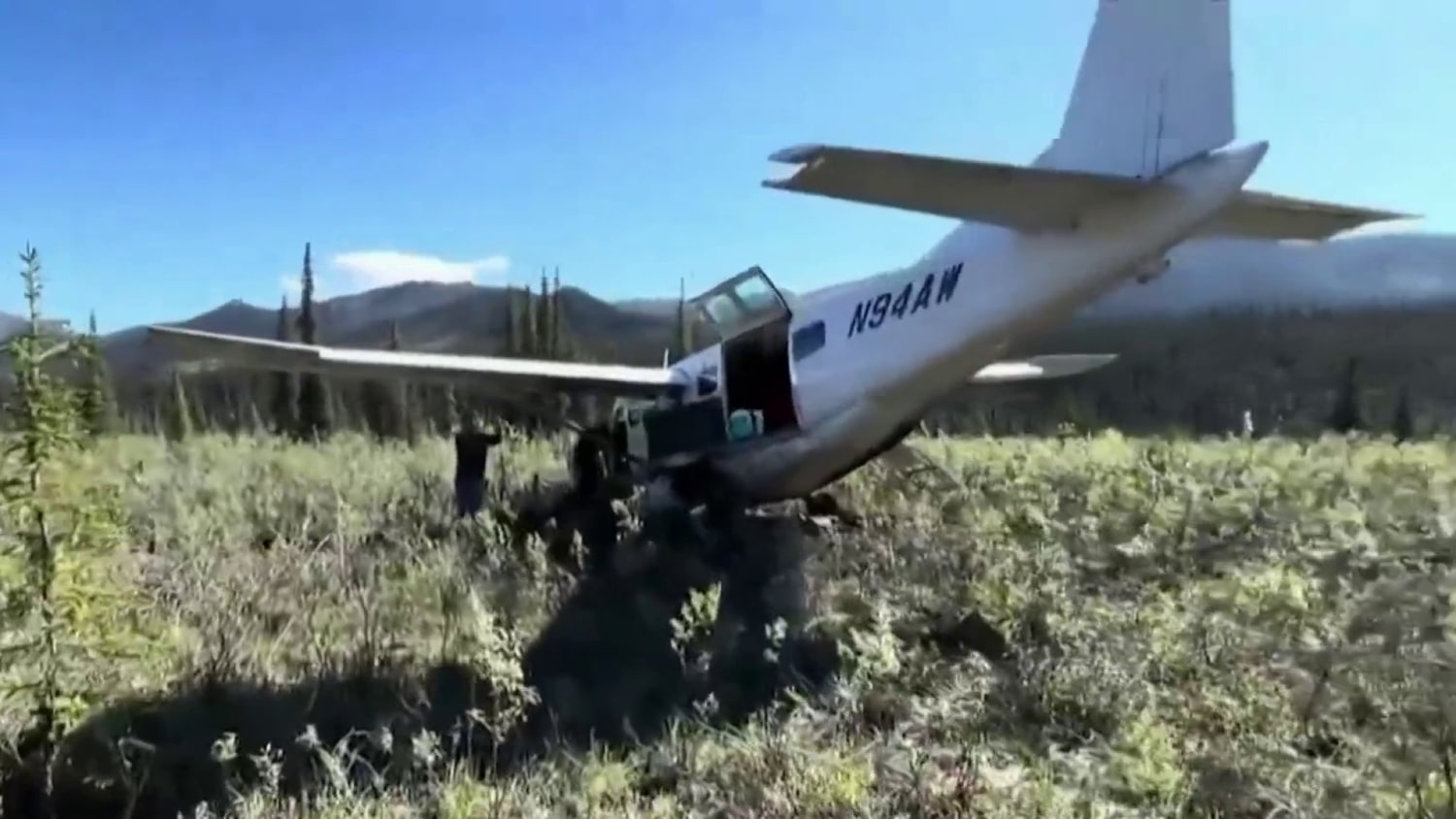 Commuter plane makes emergency landing in Alaska wilderness