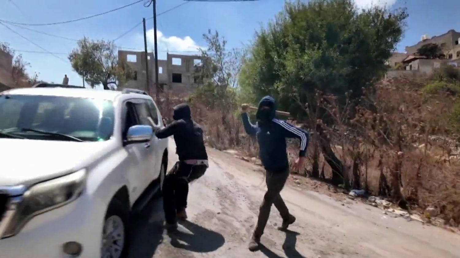 nbcnews.com - U.N. food agency to halve West Bank food aid amid funding crisis, warns of Gaza cuts