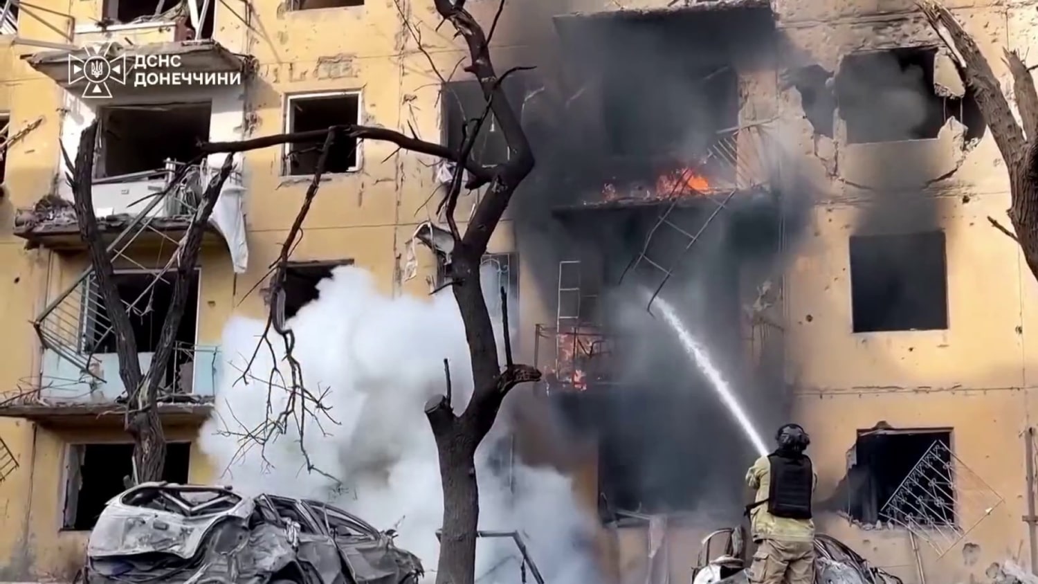 nbcnews.com - Russia pounds Kyiv with missiles and drones, hours after agreeing to peace talks