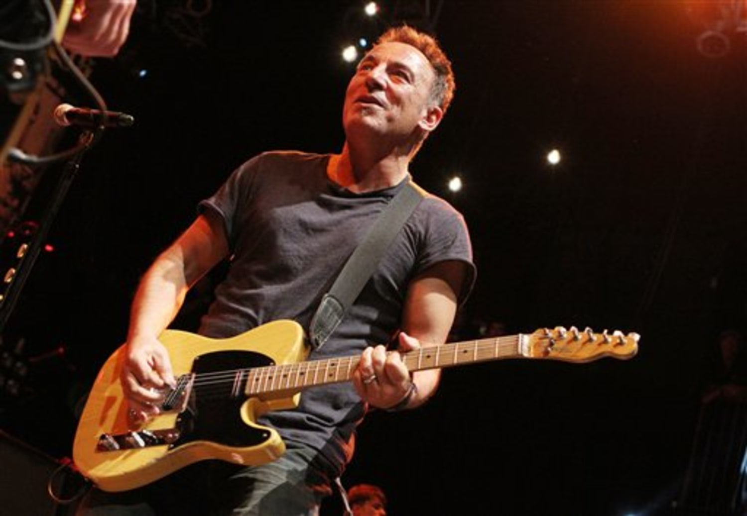 Bruce Springsteen Joins Dropkick Murphys for Performance at Empty