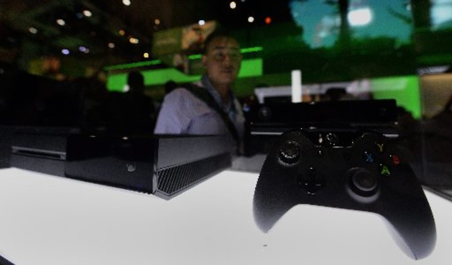 Watch New Xbox One - Kinect: Exclusive WIRED Video, Game, Life