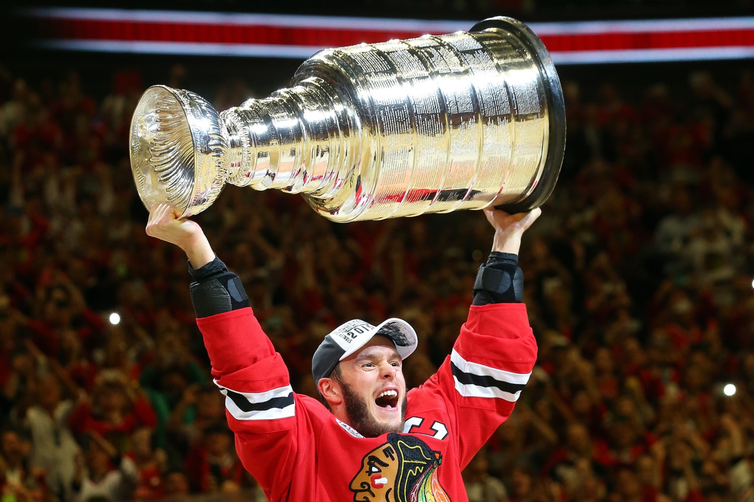 It's official: 3rd Cup in 6 seasons marks Hawks a dynasty