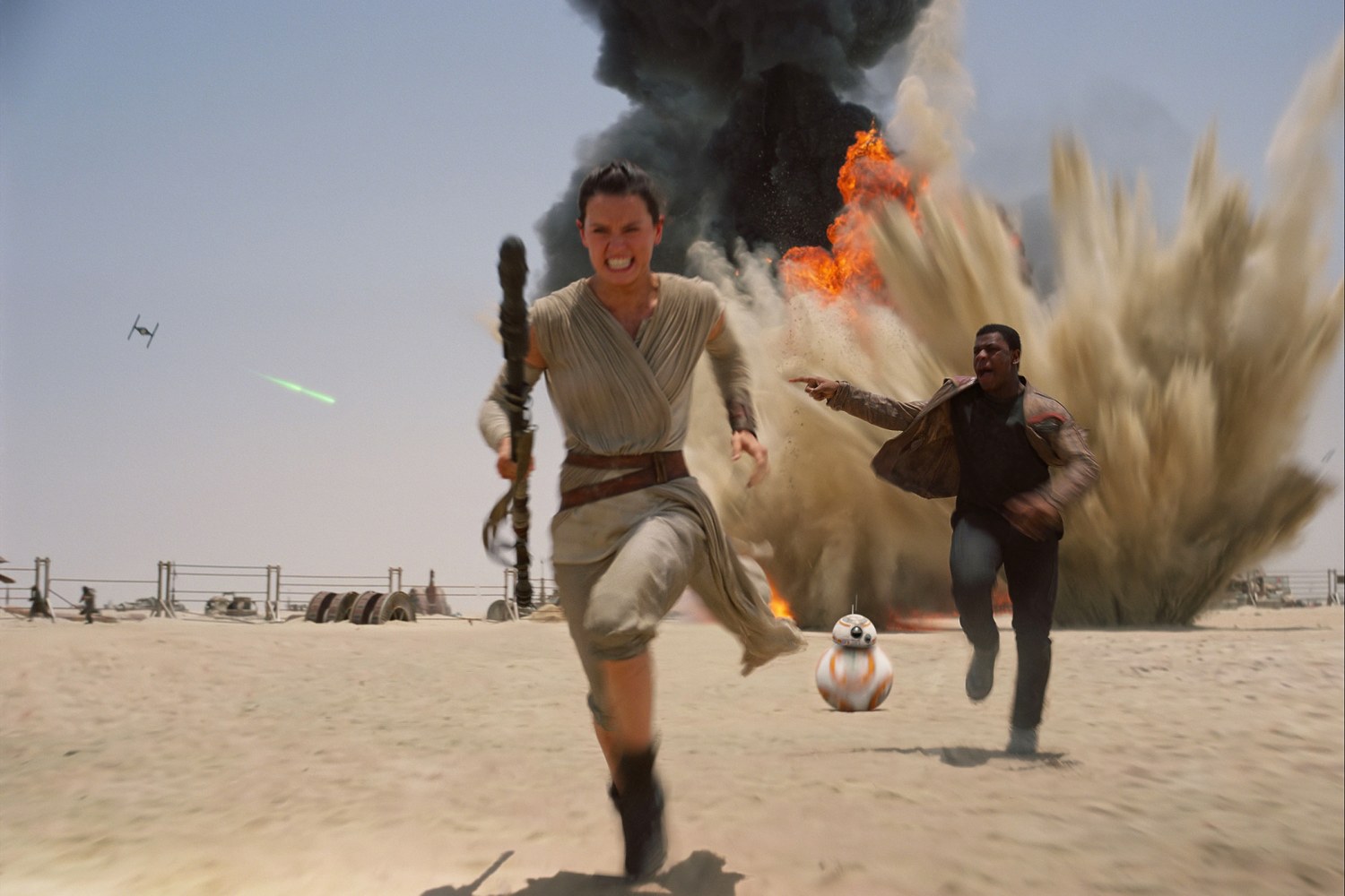 Star Wars The Force Awakens becomes highest grossing domestic