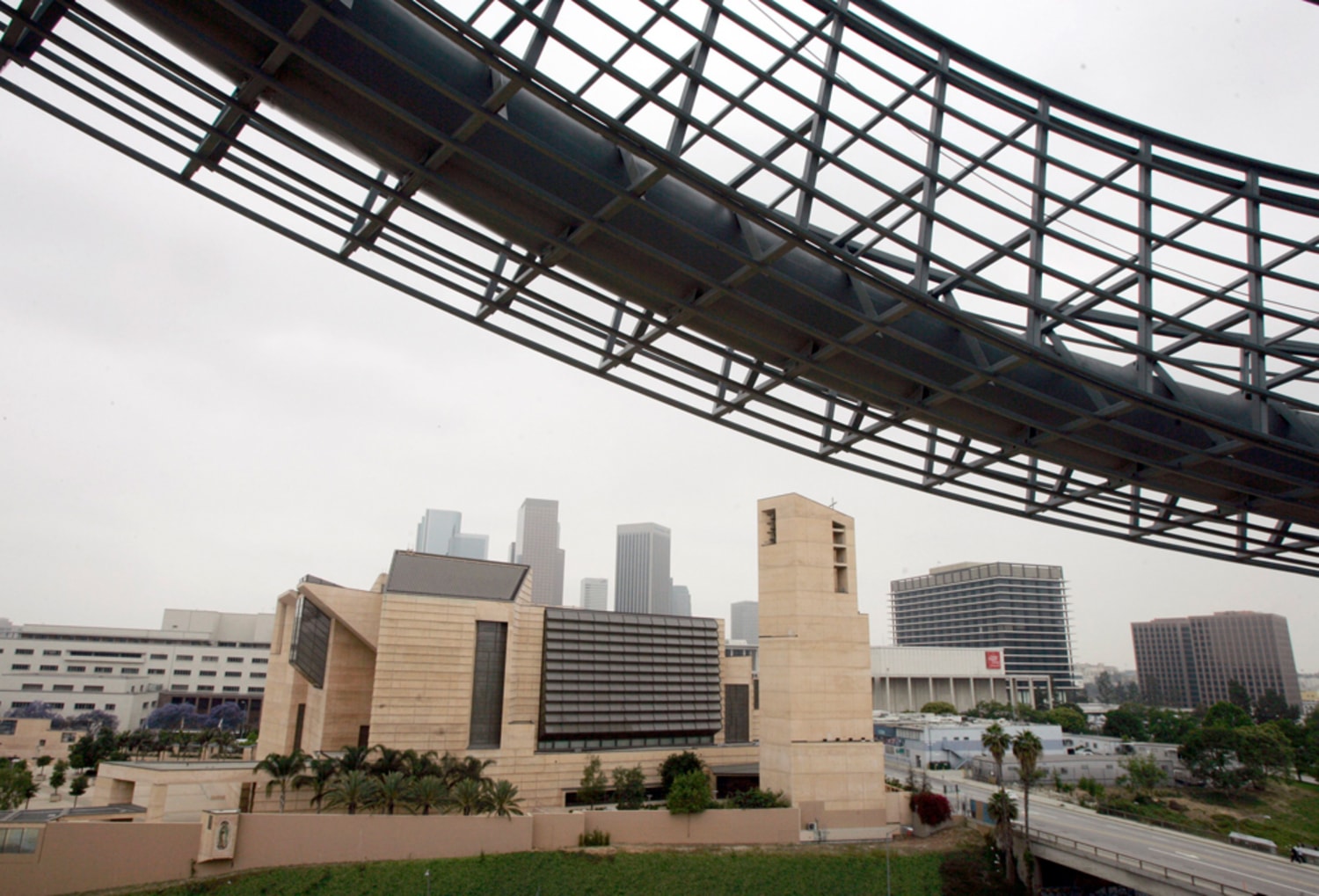 L.A. school brings prestige, but high price tag