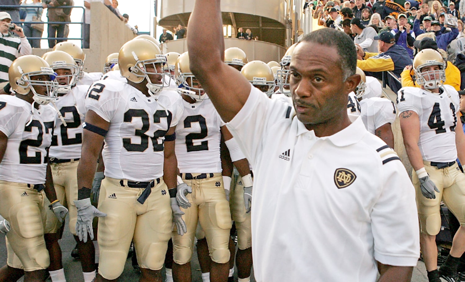 Ricky Watters receives his Notre Dame degree - One Foot Down