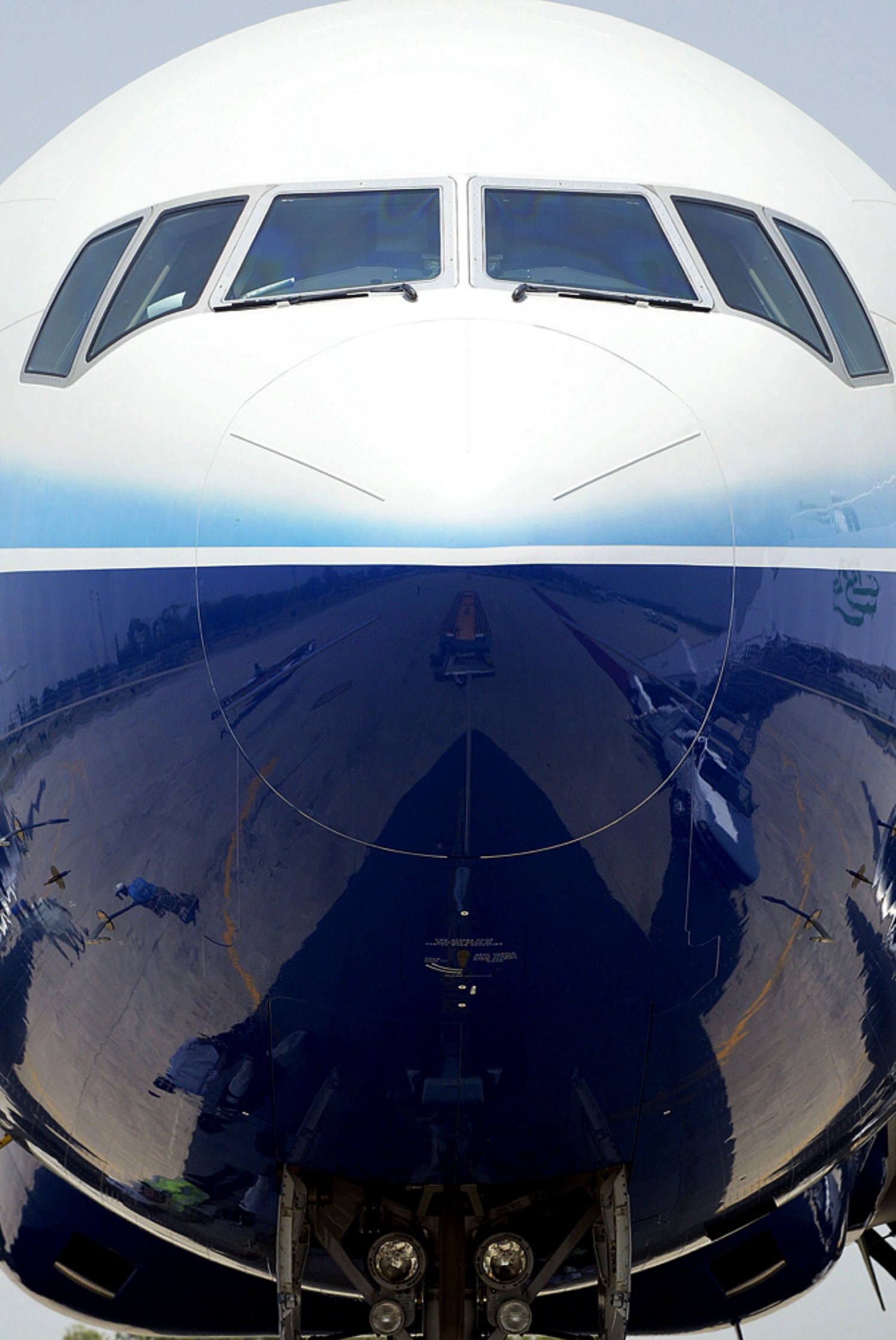 Boeing 777-200LR certified to carry passengers