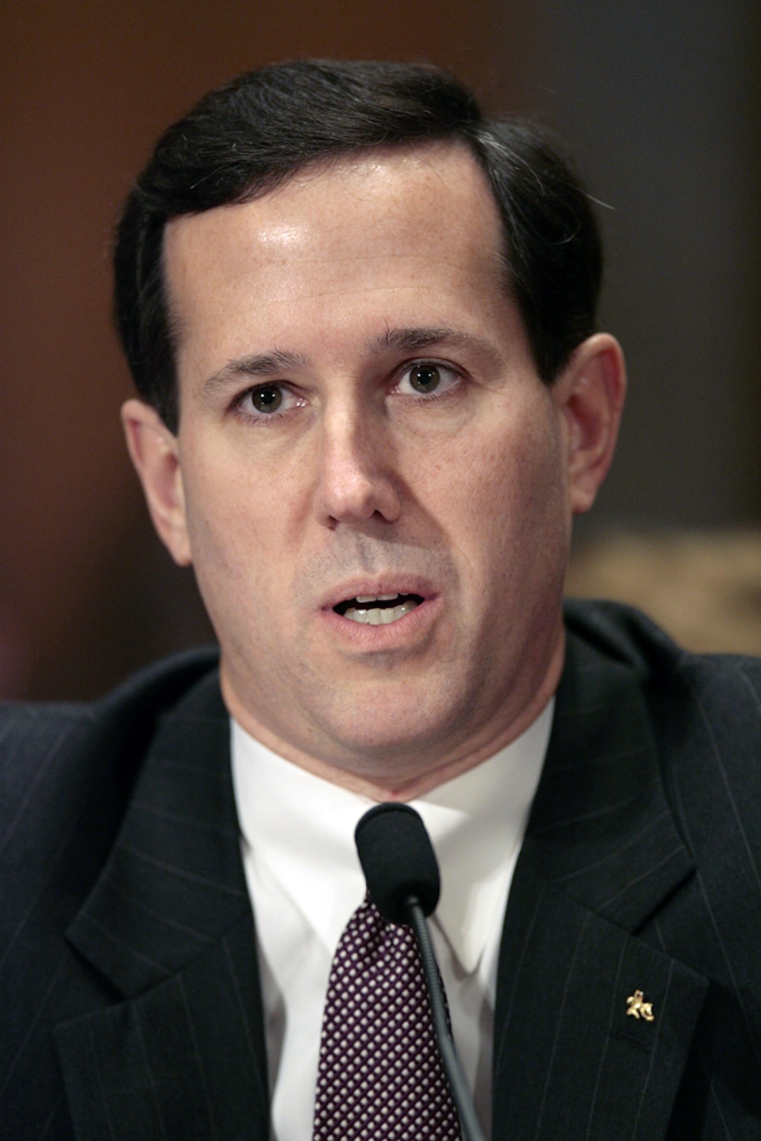 Senator Resumes Lobbyist Huddles