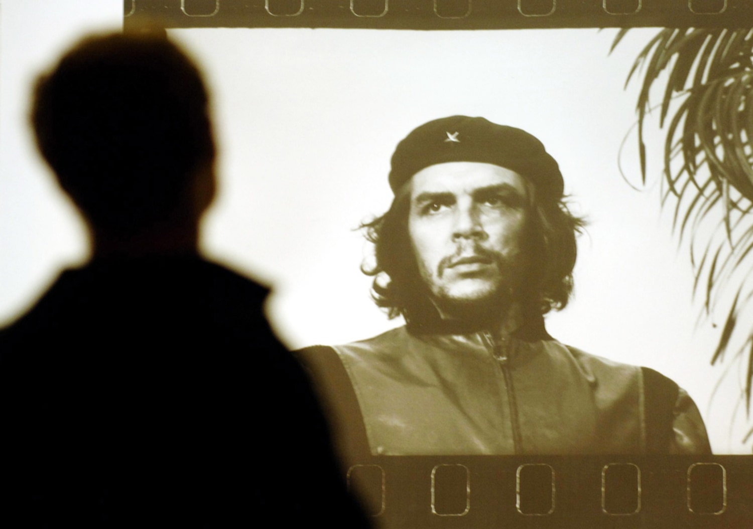 Vintage 90s Che Guevara Rebel Revolutionist Icon Hand Print T