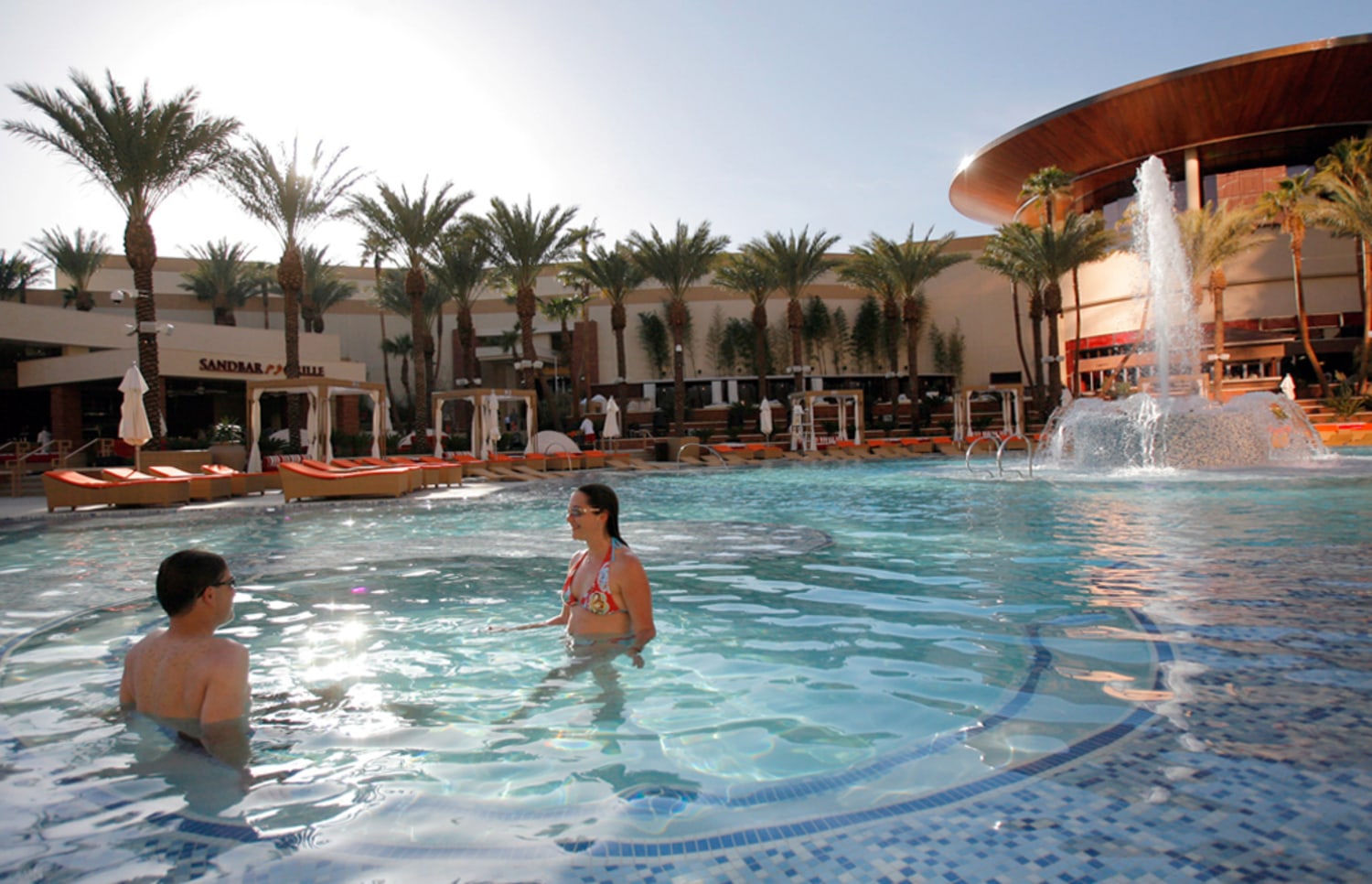 Ease into autumn in Las Vegas, image size:1500x966