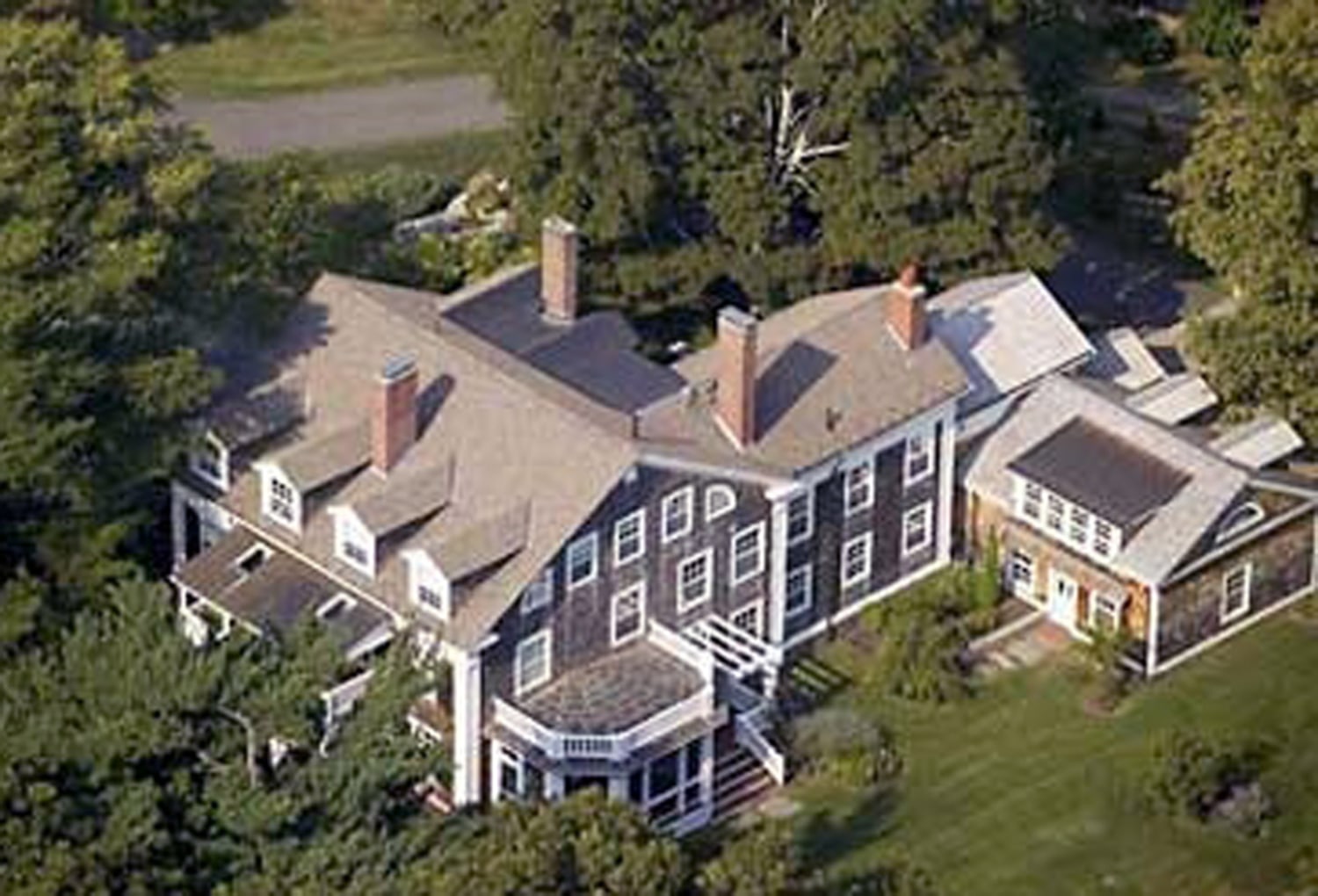 The lavish homes of America's richest politicians