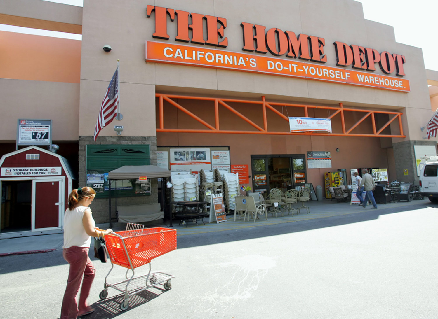 Home Depot renews push to refresh stores