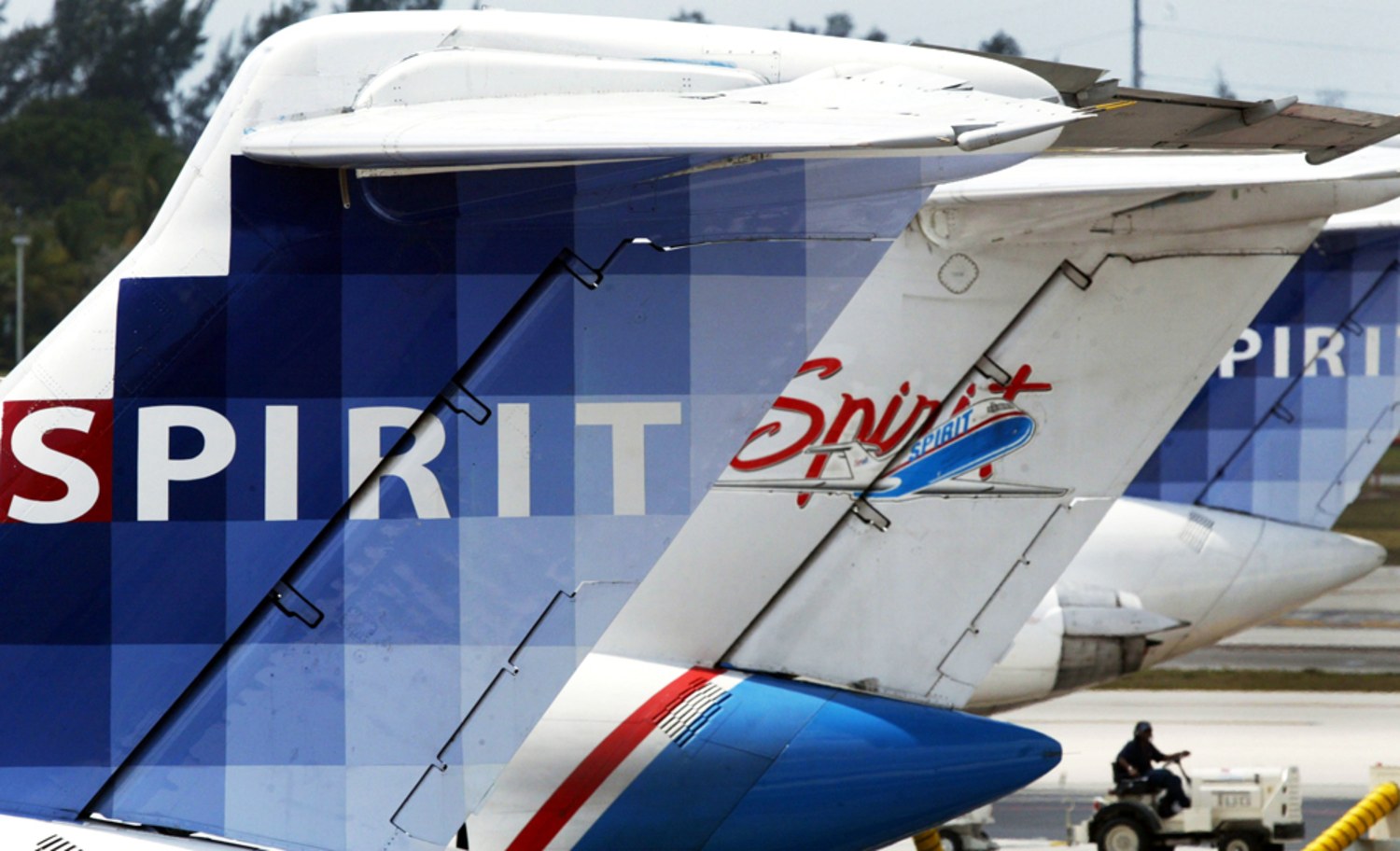 Spirit airlines shop international baggage fees