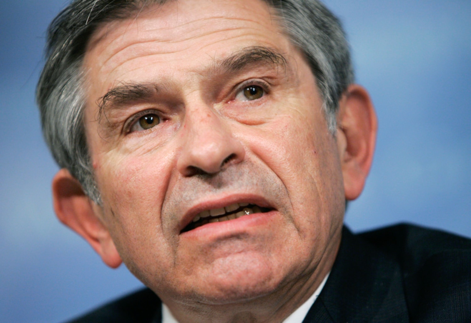 World Bank board weighs Wolfowitz's fate