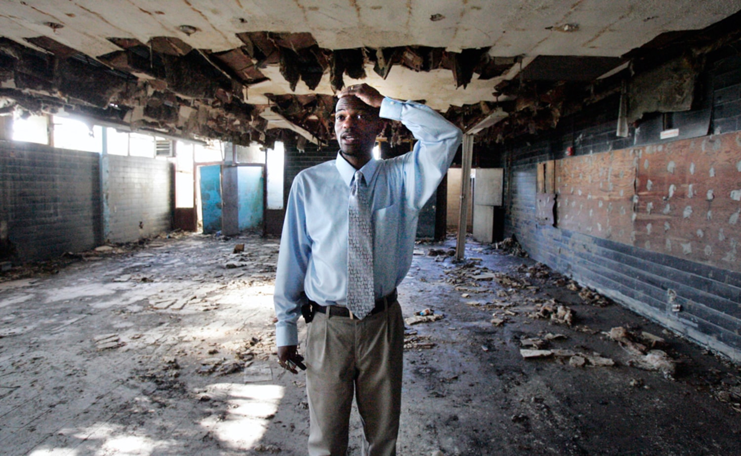 Red tape hinders efforts to rebuild New Orleans