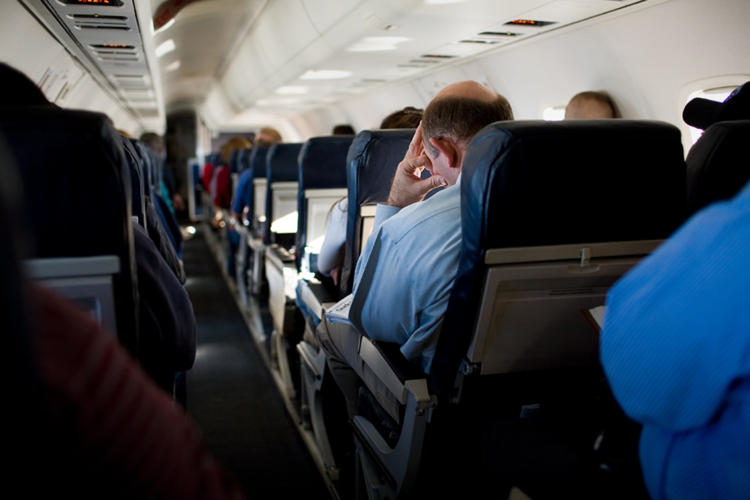 Safe alternatives to using that disgusting seat pocket on a plane - The  Travel 100