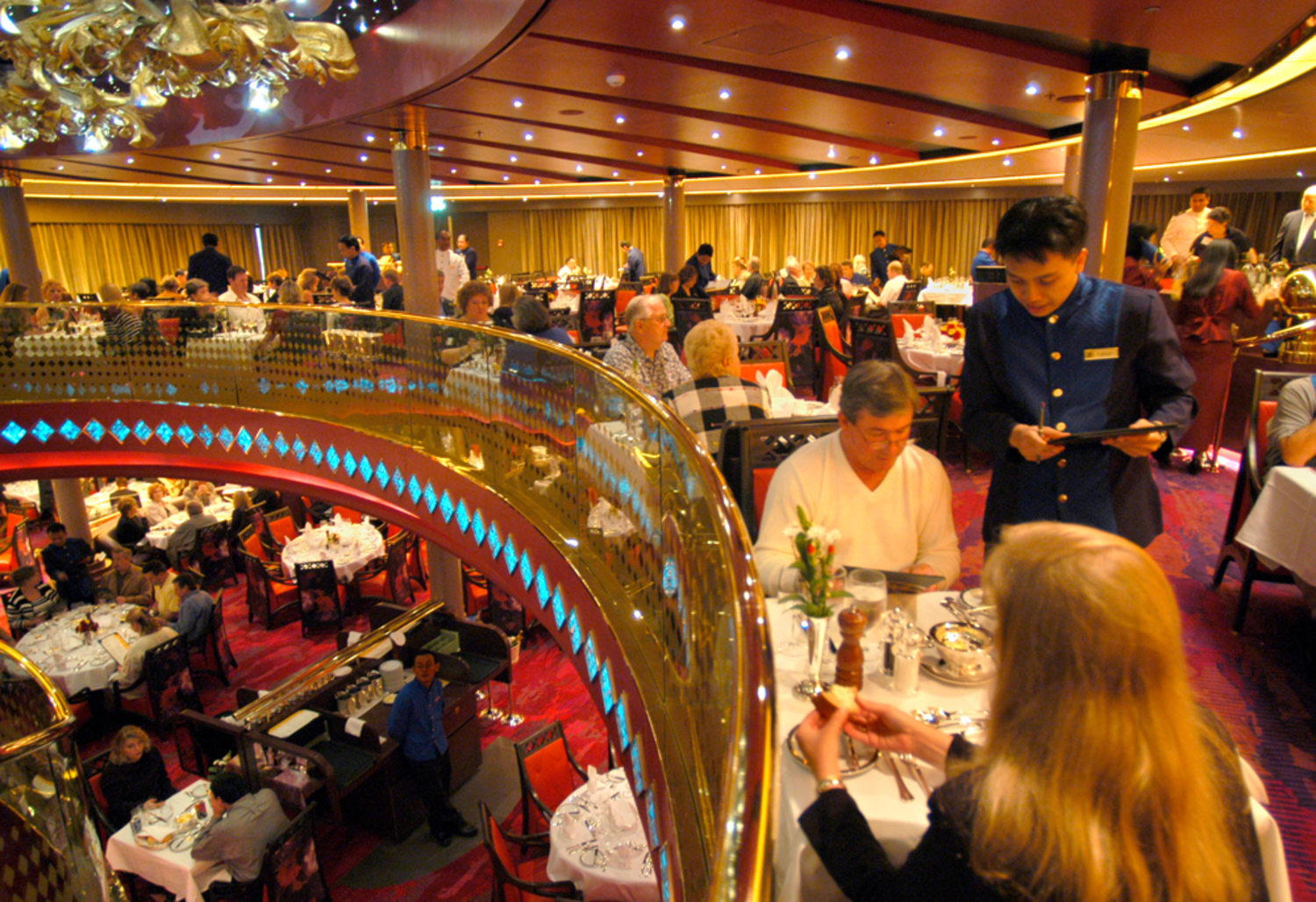 Dining rules relaxed on 'Freestyle' cruises