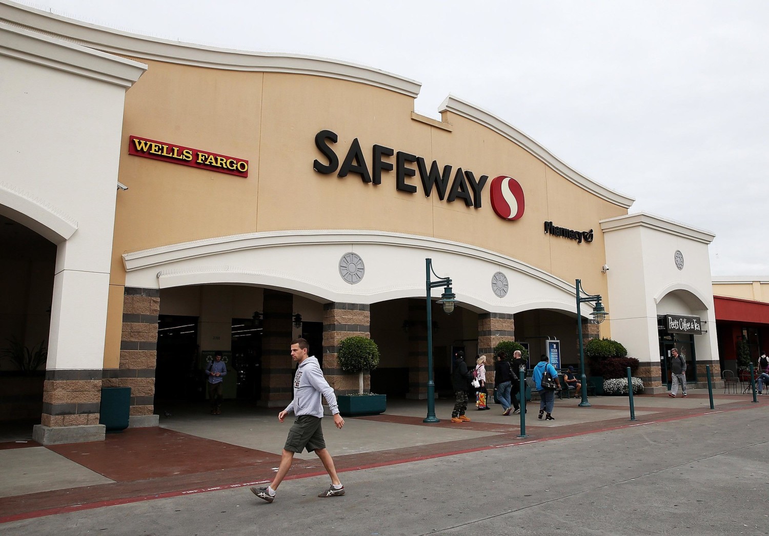 Albertsons Owner To Buy Safeway For More Than 9 Billion