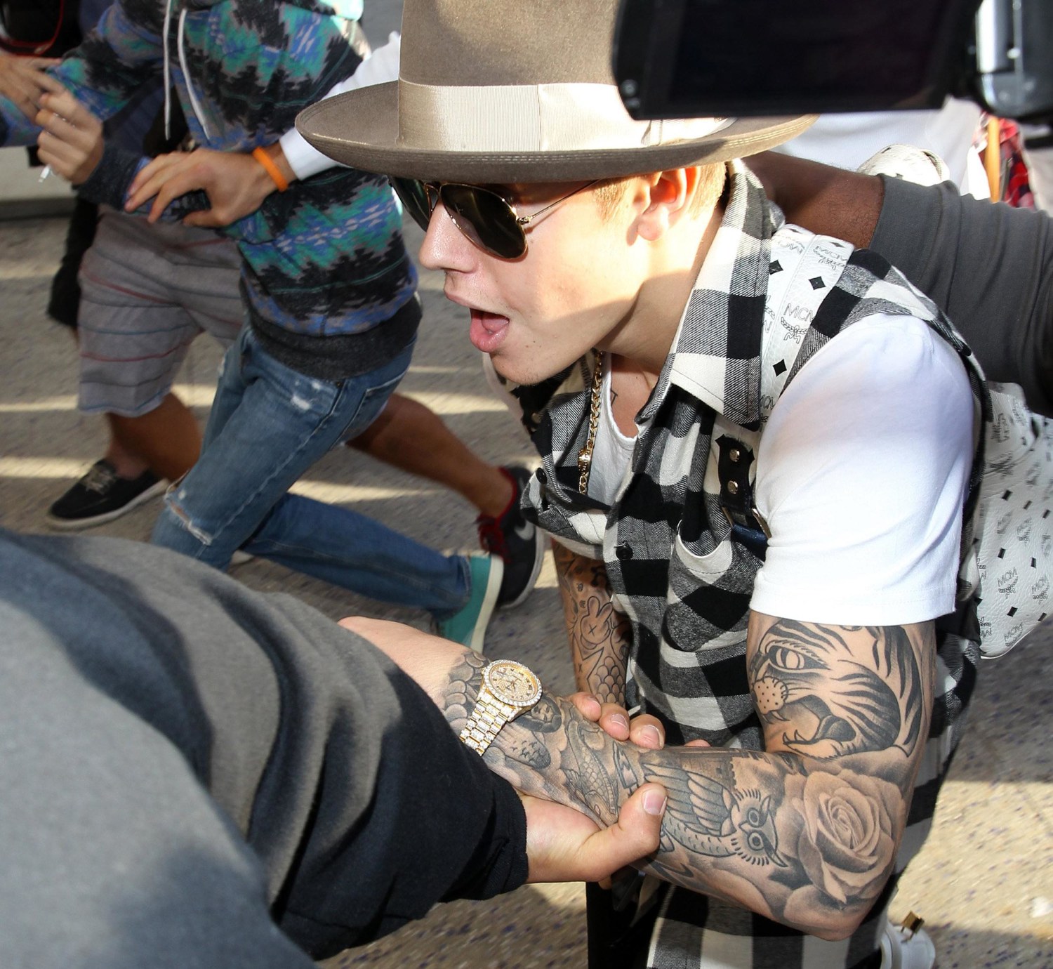 Pop Star Justin Bieber Detained Upon Arrival at LAX: Source
