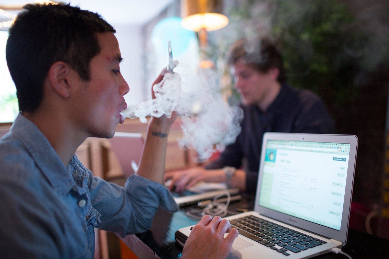 e zigarette affe Run A Vape Villingen THE BEST 10 HEAD SHOPS near STURMBÜHLSTRASSE 177,  78054 VILLINGEN- SCHWENNINGEN, GERMANY - Updated 2026