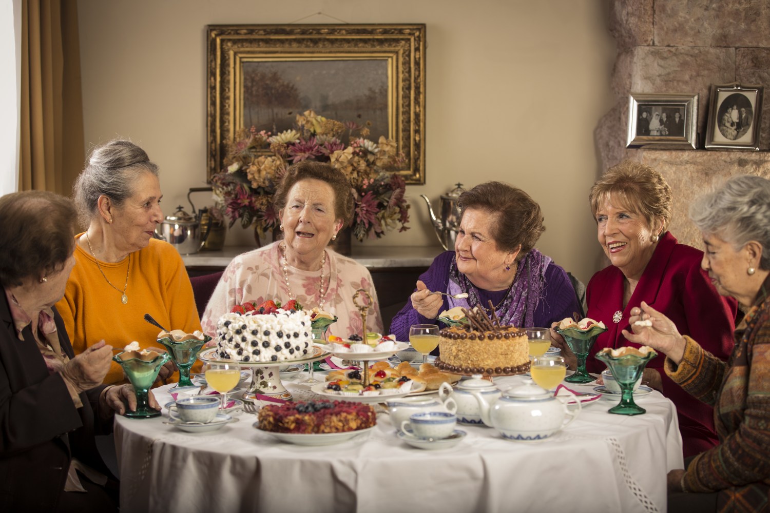 Chilean Women Make 6-Decade Tea Time Chats Into photo