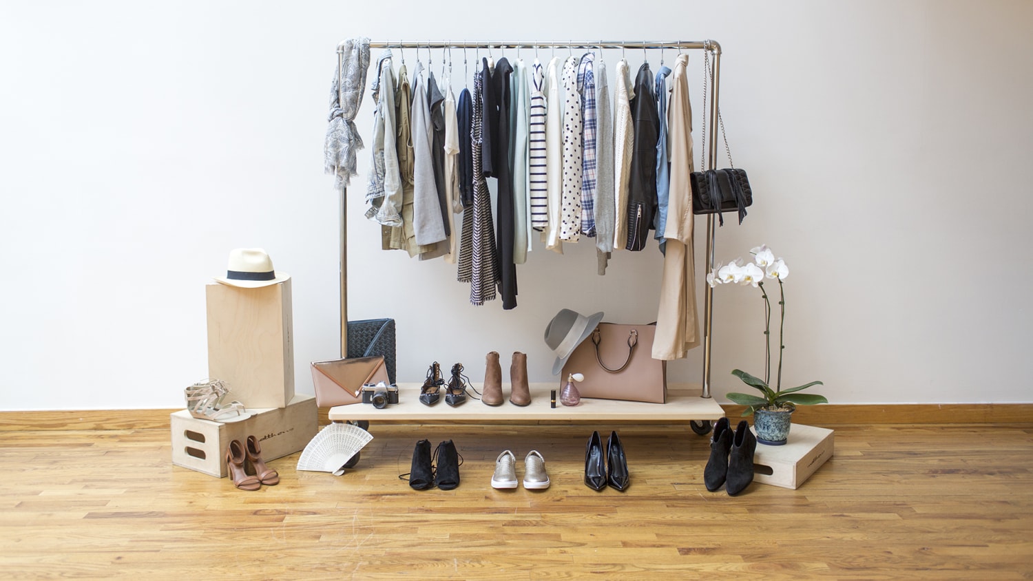 Essential Capsule Wardrobe: The Key Pieces You Need in Your Closet
