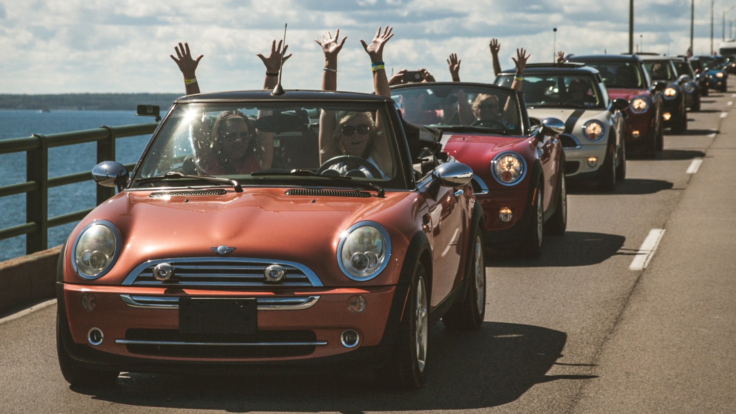 Digital Mini Cooper Wave Art & Collectibles