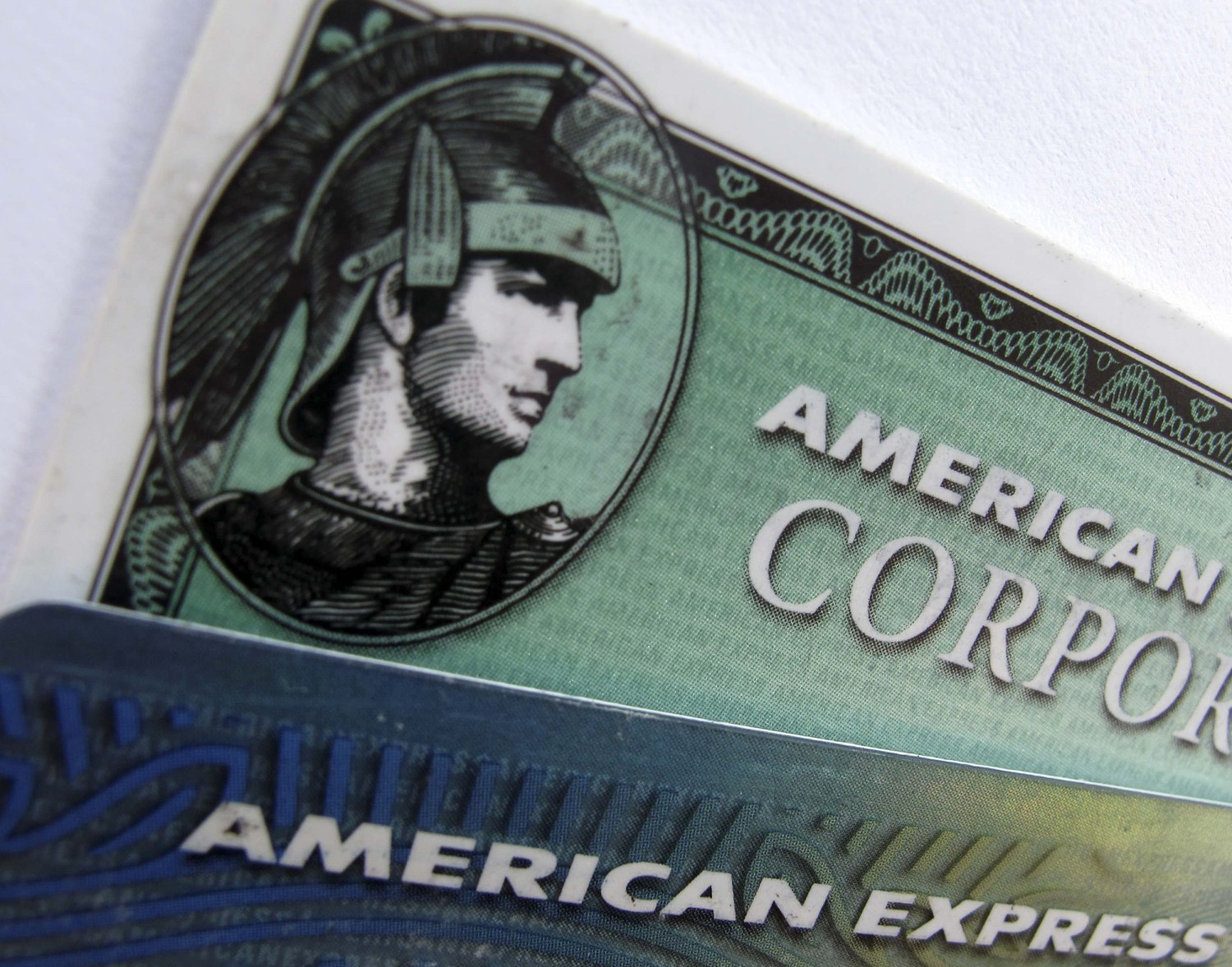 AmEx Adds Cash Back to Prepaid Debit Card in Bid for New Customers