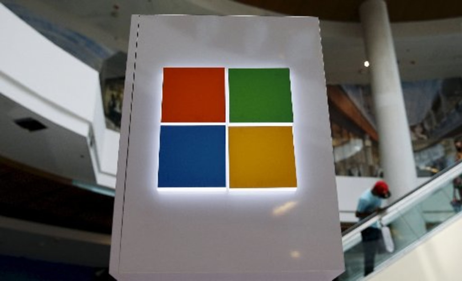 2WTK Tech Expert Warns Of Microsoft Outlook & Hotmail Email Scheme