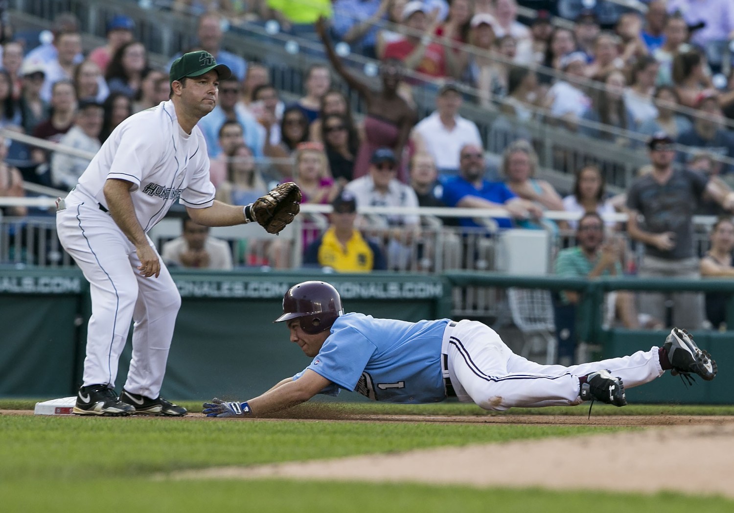 Lawmakers break losing streak at Congressional Softball Game