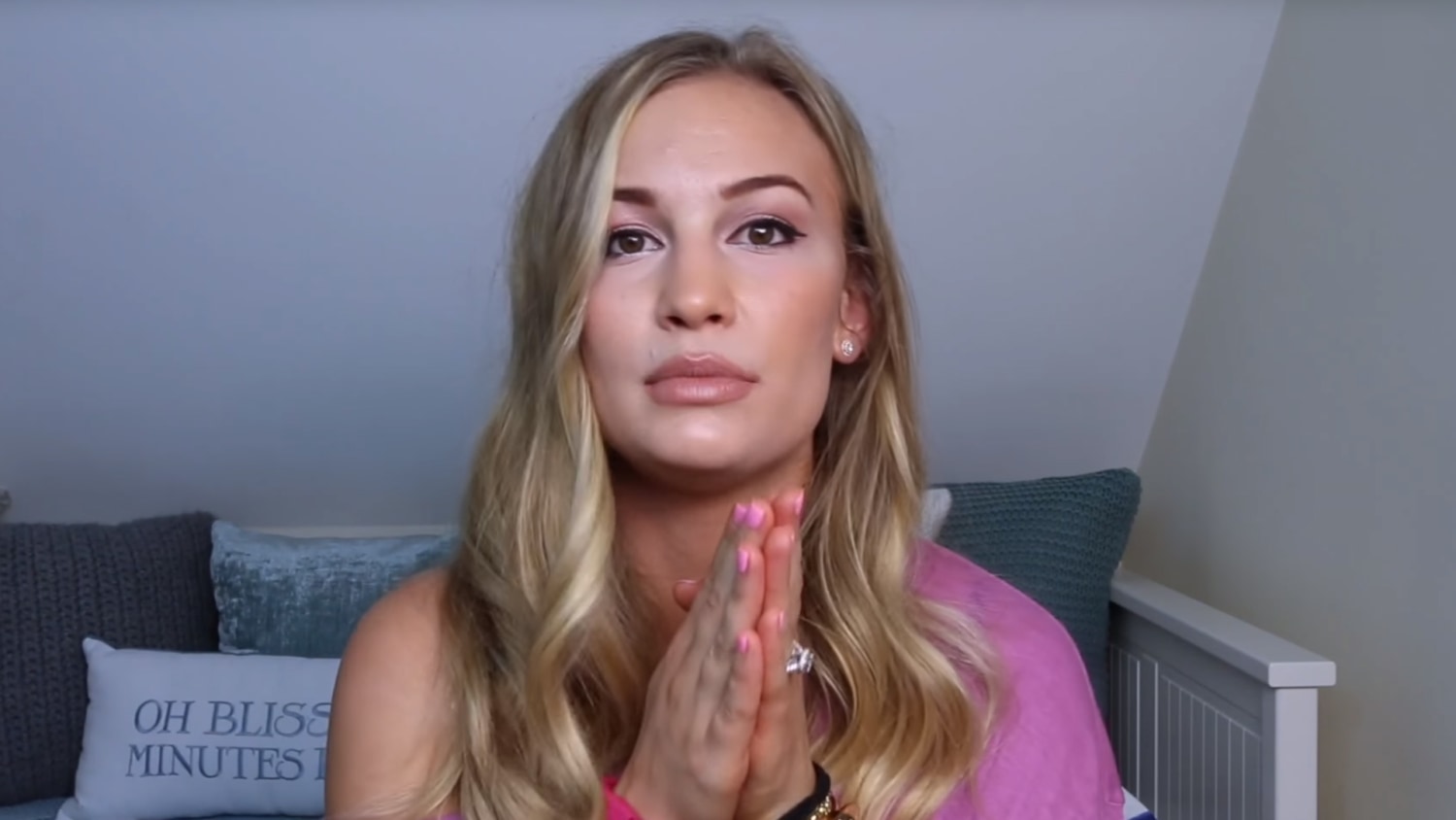 Vlogger Anna Saccone says goodbye to YouTube in powerful ...