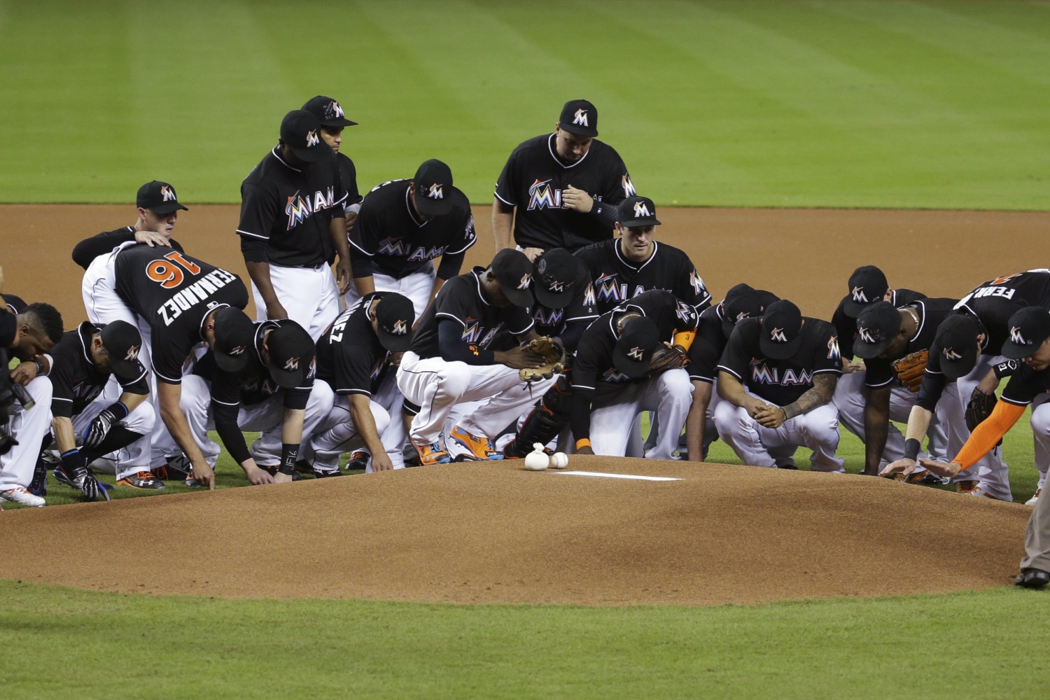 The Athletic] Today marks five years since Marlins pitcher José Fernández  tragically passed away at 24 years old. 2013 Rookie of the Year, 2x  All-Star, 2.58 ERA in 471.1 IP, and 589