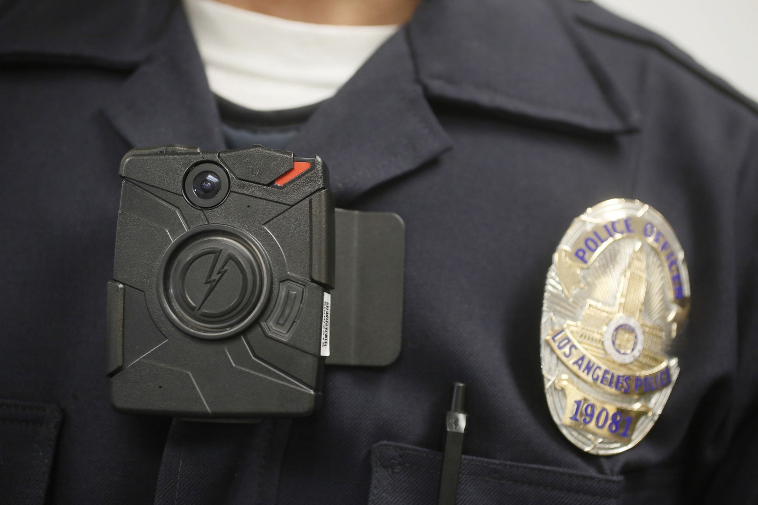 Ziek persoon temperament Maak een bed Police Body Cams Spark Concerns About Privacy, Mass Surveillance