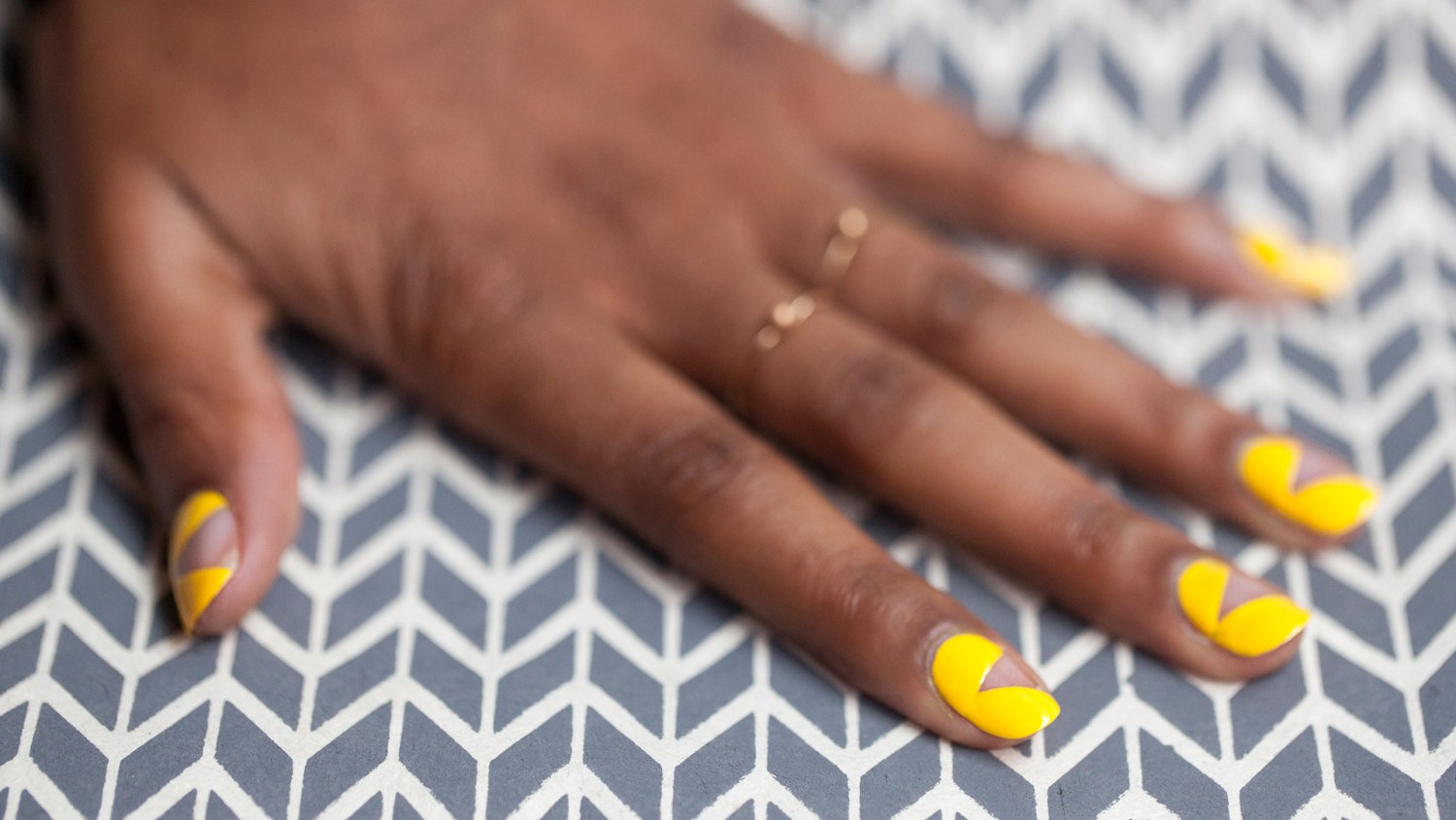 Share 129+ zig zag nails latest songngunhatanh.edu.vn