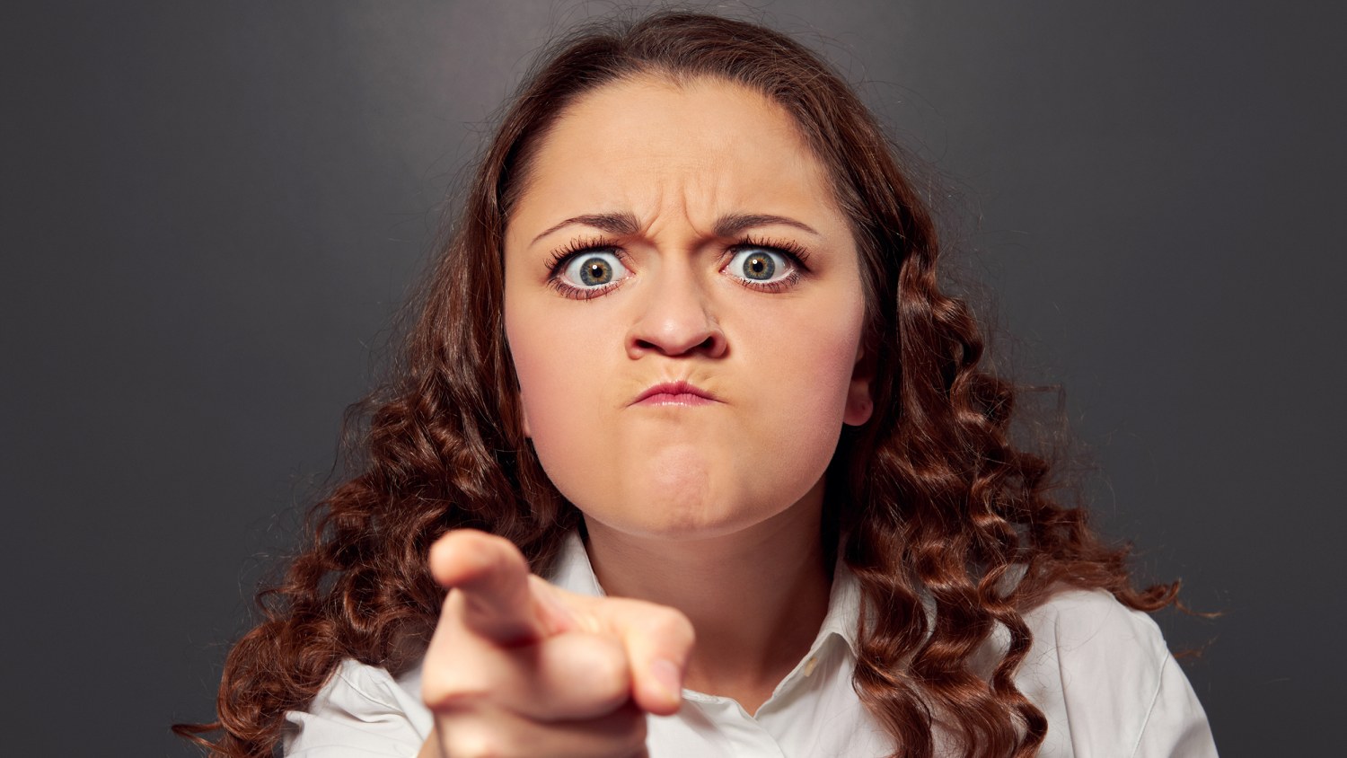 Bully moms: 5 tips for surviving them