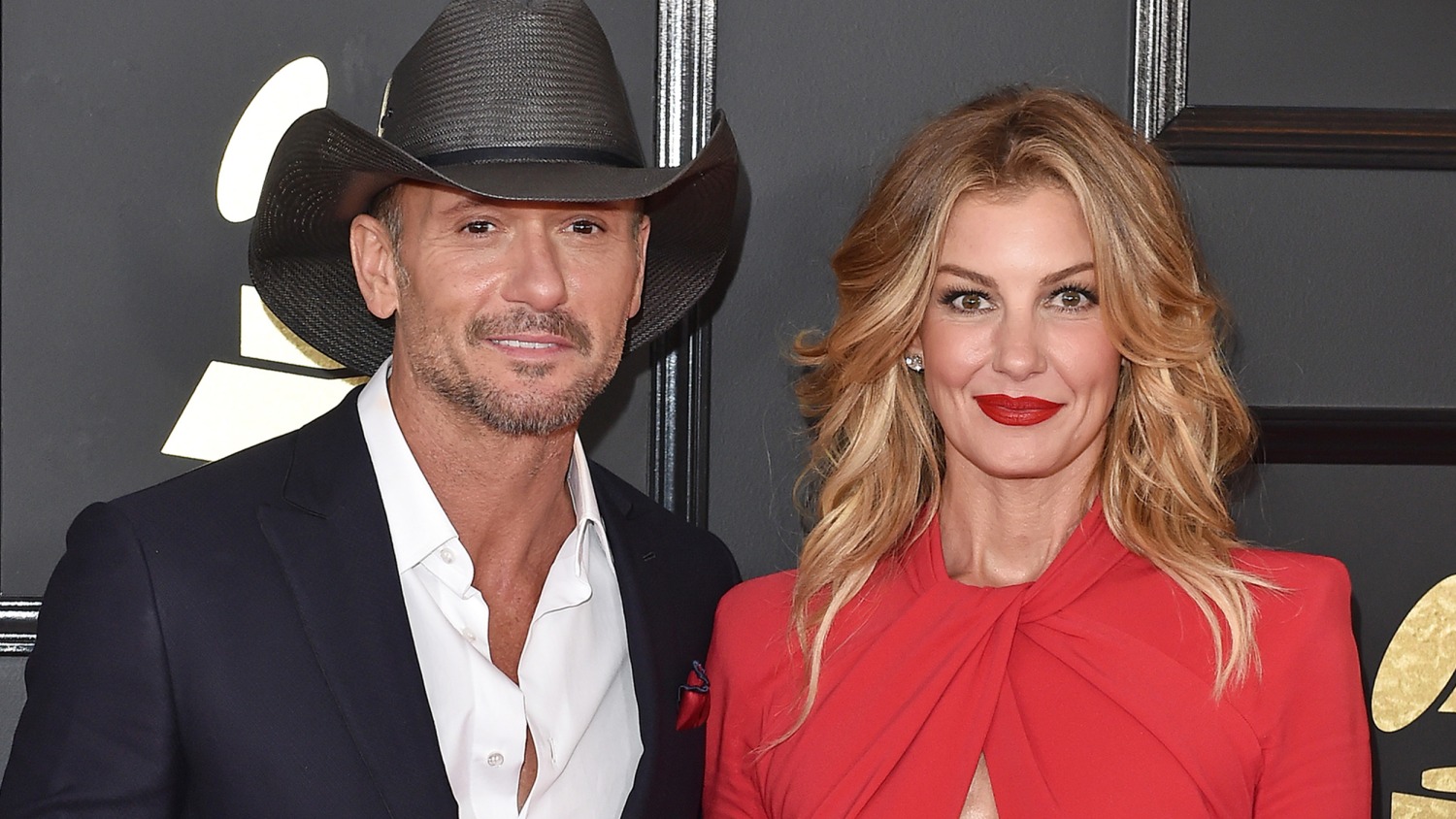 Tim McGraw brings daughter to AMAs — and she looks just like mom