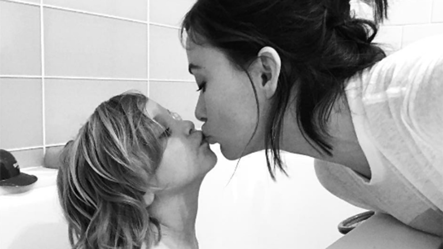 Olivia Wilde kisses her son on the lips — and stirs up social media  controversy