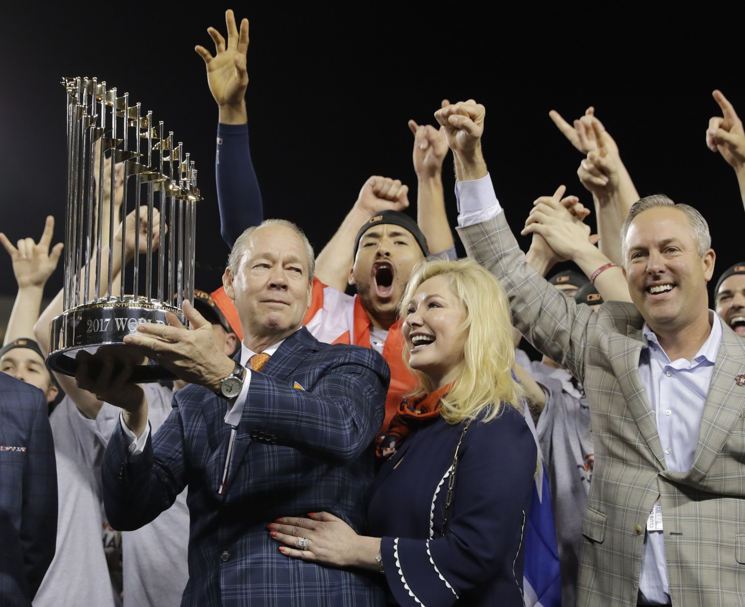 Astros top Dodgers in Game 7, earn Houston its first World Series crown –  Santa Cruz Sentinel